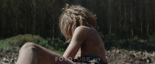 Pete.ve.Ejderhasi.Petes.Dragon.2016.BluRay.720p.x264.AC3.DUAL.TR-ENG.TORK-.mkv_snapshot_00.19.18.491.jpg