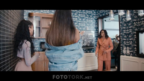 Benim.Hikayem.Becoming.2020.NF.1080p.WEB-DL.DD5.1.x264.DUAL.TR-ENG.TORK.mkv_snapshot_01.17.38.487.jpg