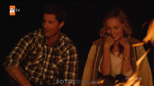 Ikiz.Patiler.Puppy.Swap.Love.Unleashed.2019.HDTvRip.1080p.x264.AC3.TRDUB.TORK.mkv_snapshot_00.52.14.811.jpg