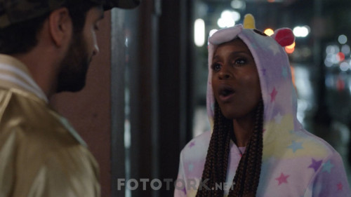 The.Lovebirds.2020.NF.1080p.WEBRip.x264.AC3.DUAL.TR-ENG.TORK.mkv_snapshot_00.35.42.348.jpg