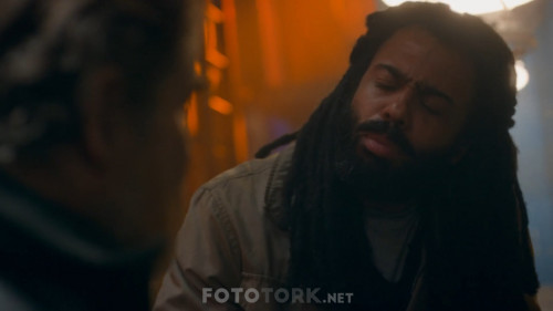 Snowpiercer.2020.NF.S01.E02.1080p.WEB-DL.x264.AC3.DD5.1.DUAL.TR-ENG.TORK.mkv_snapshot_10.08.899.jpg