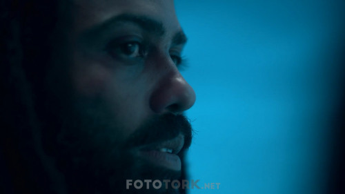 Snowpiercer.2020.NF.S01.E02.1080p.WEB-DL.x264.AC3.DD5.1.DUAL.TR-ENG.TORK.mkv_snapshot_19.55.195.jpg