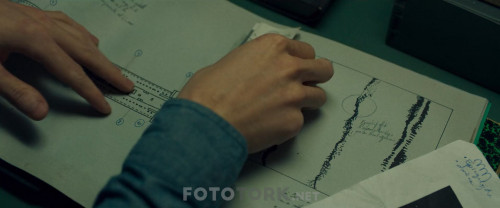 The.Wolfs.Call.2019.m1080p.BluRay.x264.TR.ALTYAZI.TORK.mkv_snapshot_00.43.35.558.jpg