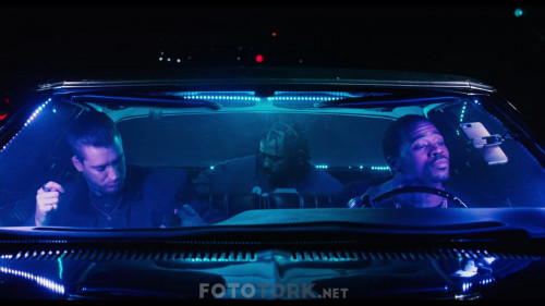 Blindspotting.2018.NF.1080p.WEB-DL.Sansursuz.AC3.DD5.1.DUAL.TR-ENG.TORK.mkv_snapshot_00.04.07.387.jpg