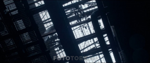 Black.and.Blue.2019.BluRay.720p.x264.AC3.DUAL.TR-ENG.TORK.mkv_snapshot_00.24.05.737.jpg