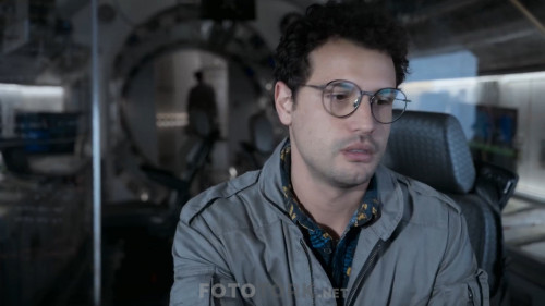 Snowpiercer.2020.NF.S01.E06.1080p.WEB-DL.x264.AC3.DD5.1.DUAL.TR-ENG.TORK.mkv_snapshot_02.30.884.jpg