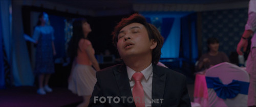Elveda.The.Farewell.2019.BluRay.1080p.x264.AC3.DUAL.TR-ENG.TORK.mkv_snapshot_01.18.58.239.jpg
