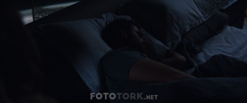 The.Invisible.Man.2020.1080p.BluRay.x264.AC3.DUAL.TR-ENG.TORK.mkv_snapshot_00.03.03.767.jpg