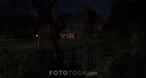 Knives.Out.2019.720p.BluRay.x264.DUAL.TR.ENG.TORK.mkv_snapshot_01.52.29.750.jpg