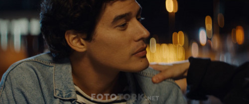 Under.The.Riccione.Sun.2020.NF.1080p.WEB-DL.x264.DUAL.TR.ITA.TORK.mkv_snapshot_01.10.53.458.jpg