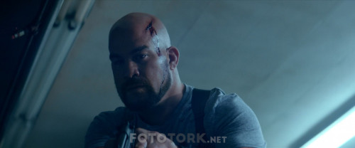 Travma.Merkezi.Trauma.Center.2019.1080p.BluRay.x264.DUAL.TR.ENG.TORK.mkv_snapshot_01.03.56.292.jpg