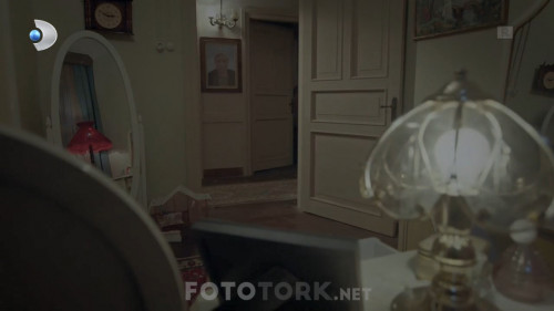 Cati.Kati.Ask.BL01.HDTvRip.720p.AC3.by.cideli37.TORK.mkv_snapshot_00.09.35.104.jpg