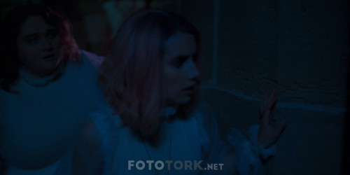 Paradise.Hills.2019.BluRay.1080p.x264.AAC.DUAL.TR-ENG.TORK.mkv_snapshot_01.02.55.984.jpg
