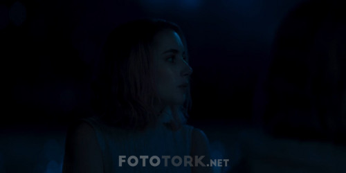 Paradise.Hills.2019.BluRay.720p.x264.AAC.DUAL.TR-ENG.TORK.mkv_snapshot_01.25.15.366.jpg