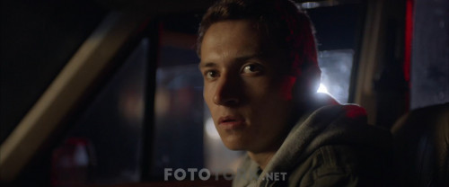 Eve.Yolculuk.Evge.Homeward.2019.WEBRip.1080p.x264.AC3.DUAL.TR-UKR.TORK.mkv_snapshot_00.58.01.250.jpg
