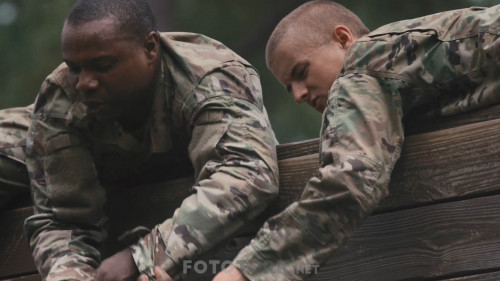 Father.Soldier.Son.2020.NF.1080p.WEB-DL.AC3.DUAL.TR-ENG.TORK-.mkv_snapshot_01.23.27.143.jpg