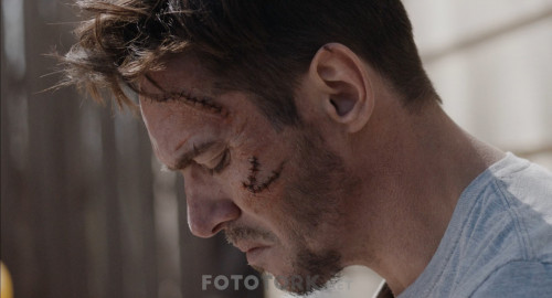 Uyanis.Awake.Wake.Up.2019.BluRay.1080p.x264.DUAL.TR-ENG.TORK.mkv_snapshot_01.22.44.584.jpg