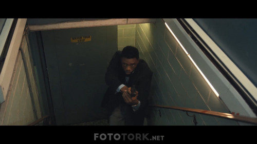 21.Bridges.2019.NF.1080p.WEB-DL.x264.DD5.1.EAC3.DUAL.TR-ENG.TORK.mkv_snapshot_00.52.31.447.jpg