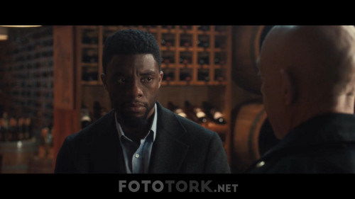21.Bridges.2019.NF.720p.WEB-DL.x264.AC3.DUAL.TR-ENG.TORK.mkv_snapshot_00.20.49.275.jpg