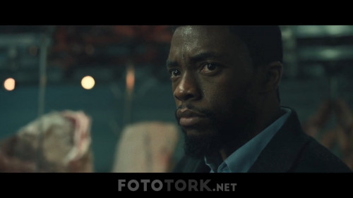 21.Bridges.2019.NF.720p.WEB-DL.x264.AC3.DUAL.TR-ENG.TORK.mkv_snapshot_00.57.15.001.jpg