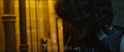 The.Courier.2019.BluRay.720p.x264.AC3.DUAL.TR-ENG.TORK.mkv_snapshot_01.03.42.489.jpg