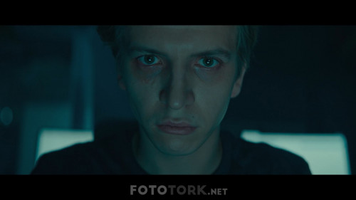 The-Hater-2020-1080p-NF-WEBRip-x264-DD5.1-DUAL-TR-POL-TORK-1.mkv_snapshot_01.24.30.046.jpg