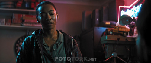 Upgrade.2018.BluRay.1080p.AC3.DUAL.TR-ENG.TORK.mkv_snapshot_00.46.50.945.jpg
