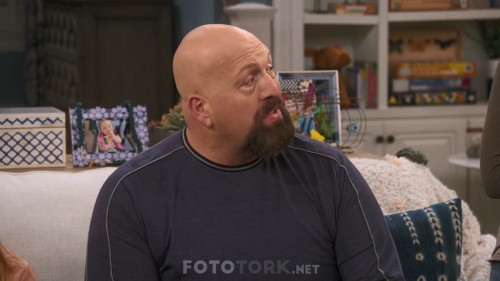 S01.E01-GAME-ON---A-Comedy-Crossover-Event---The-Big-Show-Show---Buyuk-Oyunlar.mkv_snapshot_01.02.378.jpg