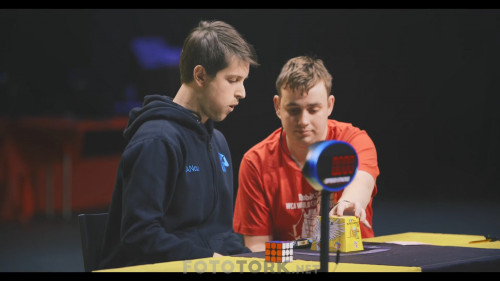 The.Speed.Cubers.2020.WEB-DL.1080p.EAC3.DD5.1.DUAL.TR-ENG.TORK.mkv_snapshot_01.39.928.jpg