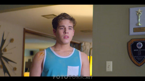 Malibu.Rescue.2019.NF.1080p.WEB-DL.E.AC3.DD5.1.DUAL.TR-ENG.TORK.mkv_snapshot_00.20.13.087.jpg