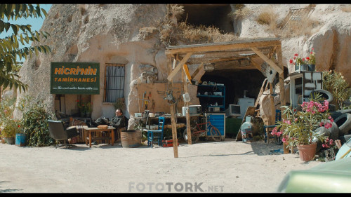 Patron.Mutlu.Son.Istiyor.2014.NF.1080p.WEB-DL.Yerli.E.AC3.DD5.1.TORK.mkv_snapshot_00.02.56.920.jpg