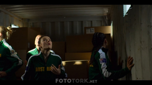 Yeni.Dalga.Malibu.Rescue.2020.NF.1080p.WEB-DL.E.AC3.DD5.1.DUAL.TR-ENG.TORK.mkv_snapshot_00.54.54.592.jpg