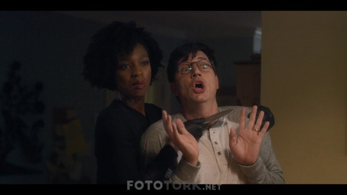 Suprizli.Gece.2020.NF.1080p.WEB-DL.DD5.1.E.AC3.DUAL.TR-ENG.TORK.mkv_snapshot_00.22.09.360.jpg