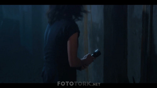 Suprizli.Gece.2020.NF.1080p.WEB-DL.DD5.1.E.AC3.DUAL.TR-ENG.TORK.mkv_snapshot_01.04.14.383.jpg