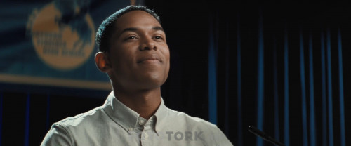 Luce.2019.BluRay.1080p.x264.AC3.DUAL.TR-ENG.TORK.mkv_snapshot_00.02.06.526.jpg