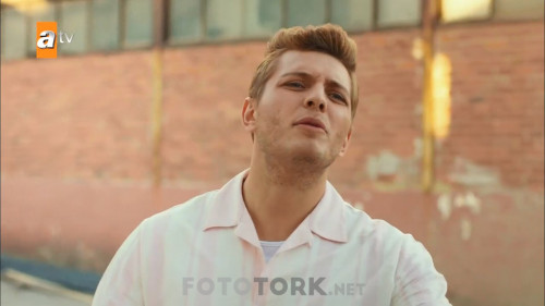 Gencligim.Eyvah.BL.11.WEBRip.720p.AAC.by.cideli37.TORK.mkv_snapshot_01.35.19.268.jpg
