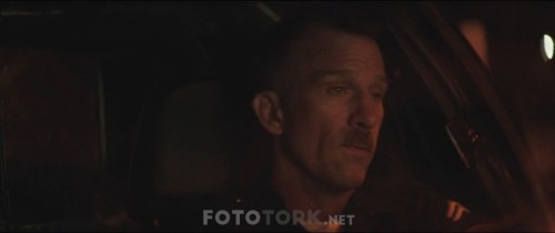 Kursun.Gecirmez.Crown.Vic.2019.BluRay.1080p.x264.AC3.DUAL.TR-ENG.TORK.mkv_snapshot_01.12.34.615.jpg