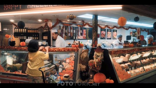 Hubie.Cadilar.Bayrami.Hubie.Halloween.2020.NF.1080p.WEB-DL.E.AC3.DDP5.1.DUAL.TR-ENG.TORK.mkv_snapshot_00.03.00.584.jpg