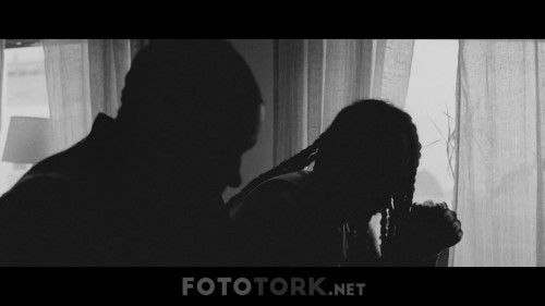 The.Forty.Year.Old.Version.2020.NF.720p.WEBRip.DD.5.1.E.AC3.DUAL.TR-ENG.TORK.mkv_snapshot_01.26.38.000.jpg