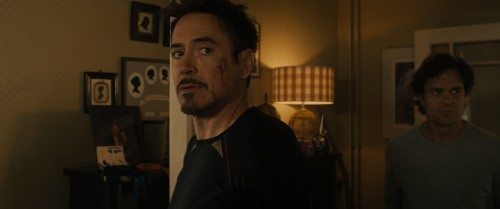 Avengers.Age.of.Ultron.2015.2160p.UHD.10bit.HDR.BluRay.DUAL.THDAC3AC3.7.1.Atmos.x265.TORK.mkv_snapshot_01.00.49.855.jpg