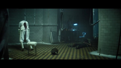 Kadaver.2020.NF.1080p.WEB-DL.E.AC3-DUAL.TR-ENG.TORK.mkv_snapshot_01.04.45.417.jpg