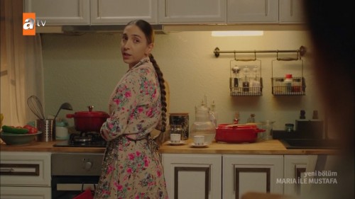 Maria.ile.Mustafa.BL.08.HDTvRip.720p.AC3.by.TheWelleTy.TORK.mkv_snapshot_01.38.42.555.jpg
