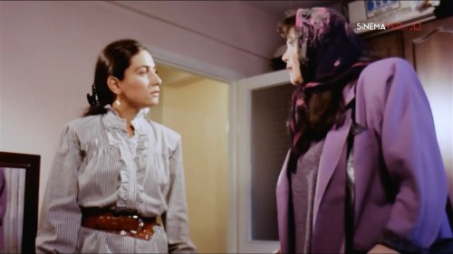 Yakisikli.1987.RESTORASYONLU.1080pHDTV.x264.AC3.TORK.mkv_snapshot_00.08.41.240.jpg