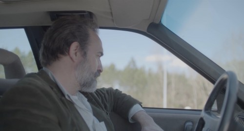 Le.Daim.Deri.Ceket.2019.BluRay.720p.x264.AC3.DUAL.TR-FR.TORK.mkv_snapshot_00.01.58.606.jpg