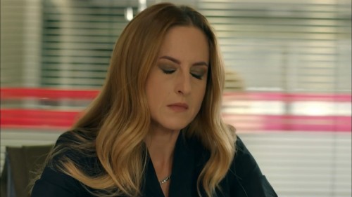 Menajerimi.Ara.BL.13.WEBRip.720p.AC3.by.cideli37.TORK.mkv_snapshot_00.15.58.840.jpg