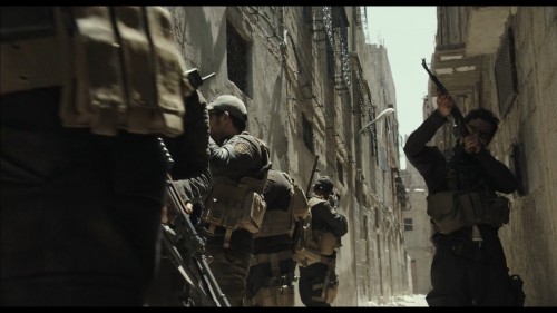 Musul.Mosul.2019.NF.1080p.WEB-DL.DDP5.1.E.AC3.DUAL.TR-ARA.TORK-.mkv_snapshot_01.11.07.817.jpg