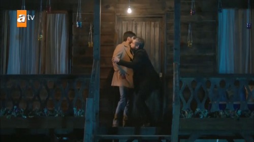 Hercai.BL.39.WEB-DL.720p.AC3.by.cideli37.TORK.mkv_snapshot_00.57.53.496.jpg