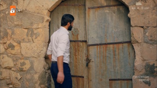Hercai.BL.50.HDTvRip.1080p.AC3.by.TheWelleTy.TORK.mkv_snapshot_00.14.14.668.jpg