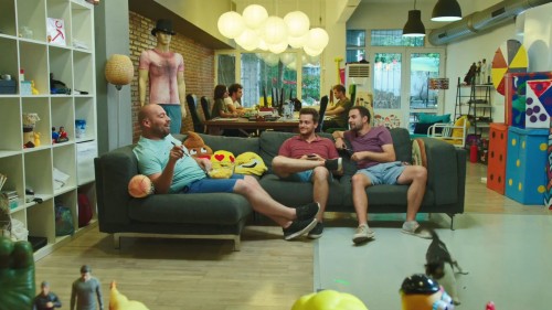 Oha.Diyorum.2017.NF.1080p.E.AC3.DD5.1.TR.TORK.mkv_snapshot_00.03.21.925.jpg