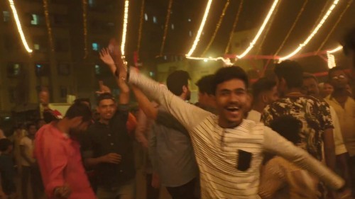 AK.vs.AK.2020.NF.1080p.WEB-DL.DD5.1.E.AC3.TR-HIN.TORK.mkv_snapshot_00.59.25.723.jpg